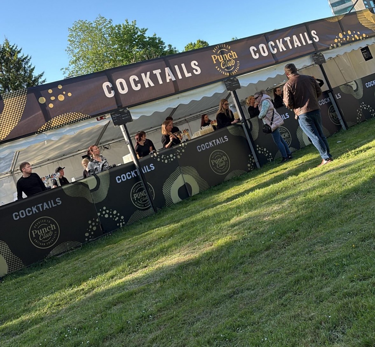 PunchClub cocktailbar op een festival